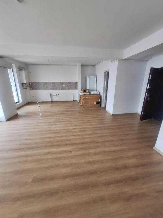 Intrare Statiunea Mamaia, apartamente 2 camere - 83 mp.