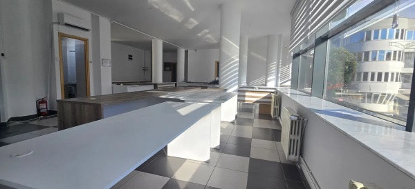 Ultracentral - Bd. Mamaia, spatiu ideal birouri, 252 mp., etaj 1