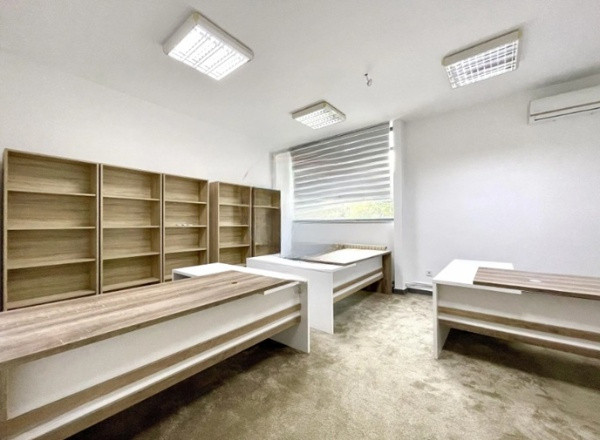Ultracentral - Bd. Mamaia, spatiu ideal birouri, 252 mp., etaj 1