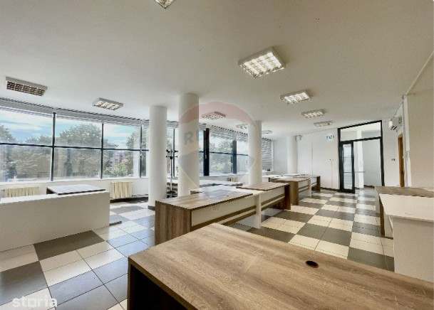 Ultracentral - Bd. Mamaia, spatiu ideal birouri, 252 mp., etaj 1
