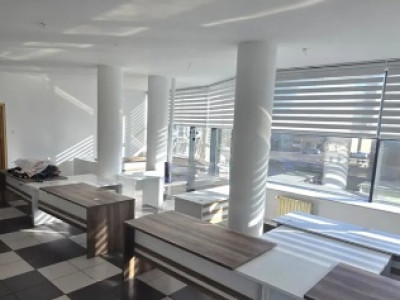 Ultracentral - Bd. Mamaia, spatiu ideal birouri, 252 mp., etaj 1