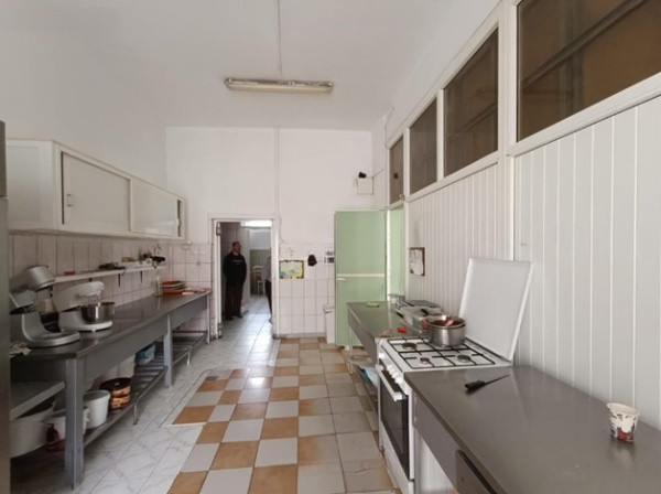  Tomis III , spatiu comercial, 130 mp.