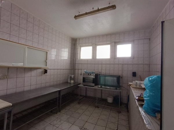  Tomis III , spatiu comercial, 130 mp.