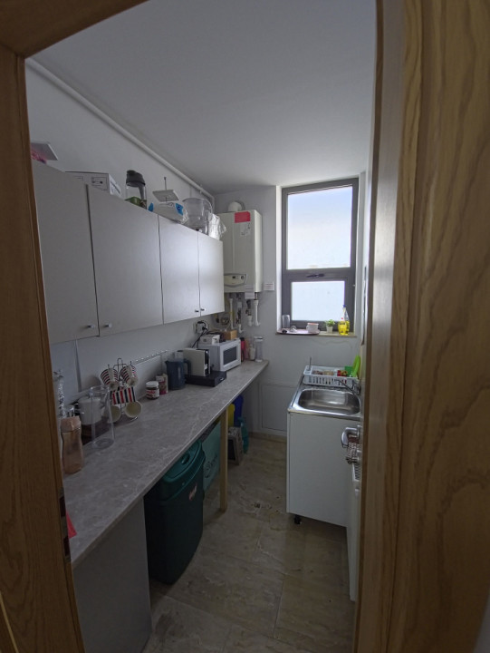 Bd. Mamaia - Delfinariu, spatiu BIROURI PREMIUM,  UTILITATI INCLUSE