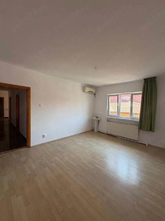 Bd. Mamaia - Spitalul Militar, P+1 , ideal birouri