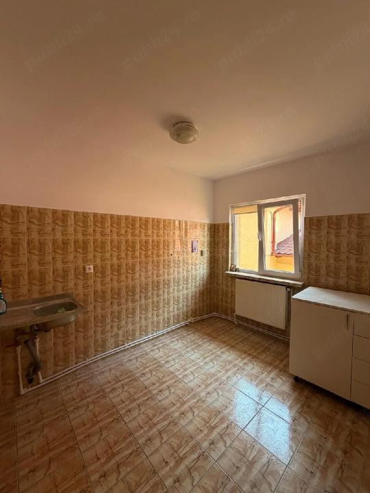 Bd. Mamaia - Spitalul Militar, P+1 , ideal birouri