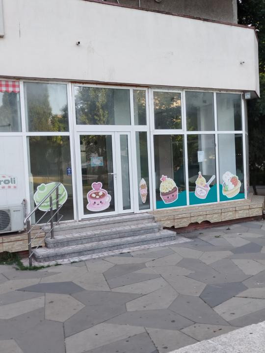 Far - bd. 1 Mai, spatiu comercial 83 mp.
