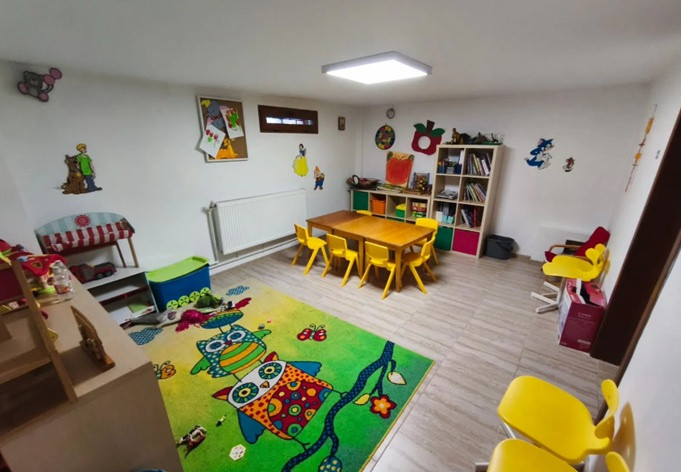 Stadion, imobil generos, ideal birouri/activitati educationale