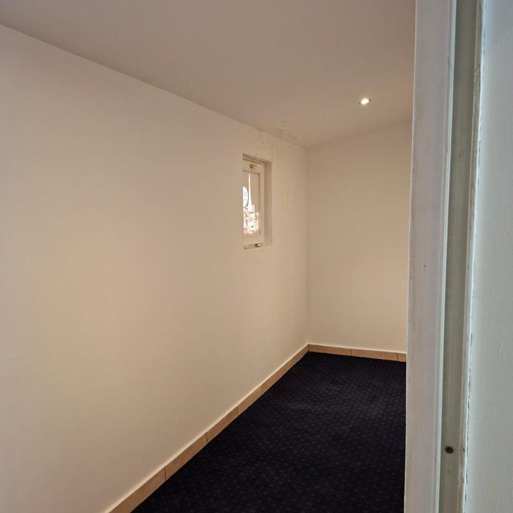 Inel I - str. Soveja, spatiu comercial 78 mp., stradal