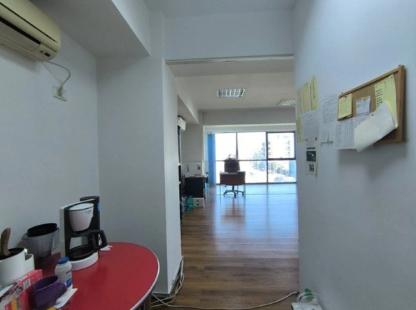 Centru, spatiu birouri, cladire specifica, 50 mp. 