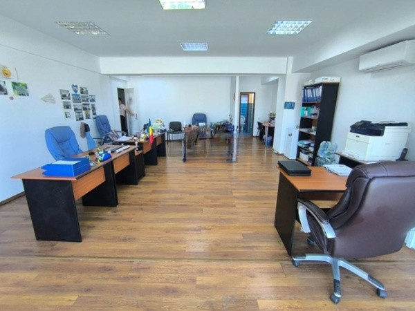Centru, spatiu birouri, cladire specifica, 50 mp. 