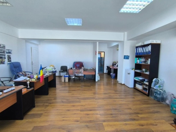 Centru, spatiu birouri, cladire specifica, 50 mp. 
