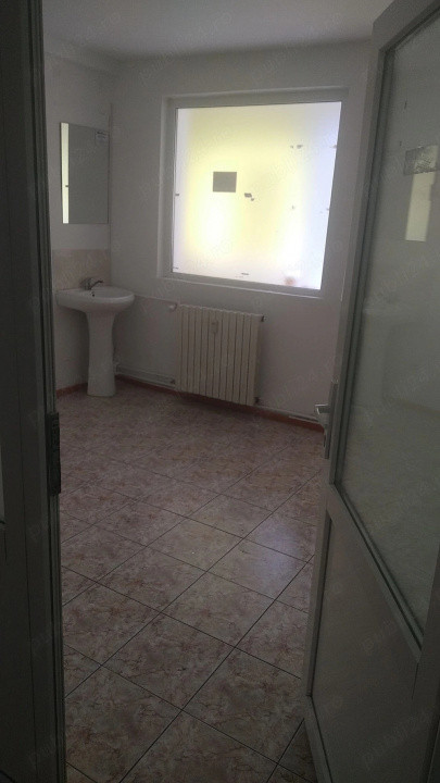 Centru, imobil 59 mp., pretabil birouri/cabinete
