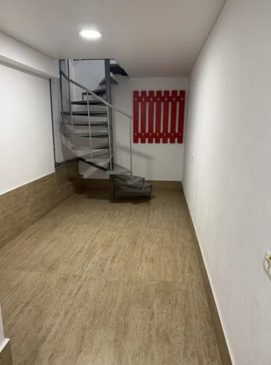 Faleza Nord - Unirii, spatiu amenajat, 65 mp.