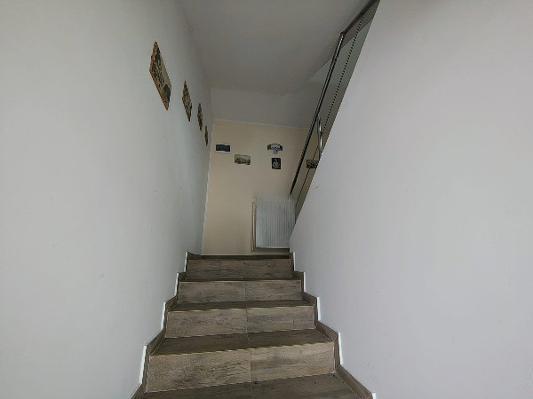 Zona Industriala , imobil 1.000 mp., platforma betonata 900 mp., gaze