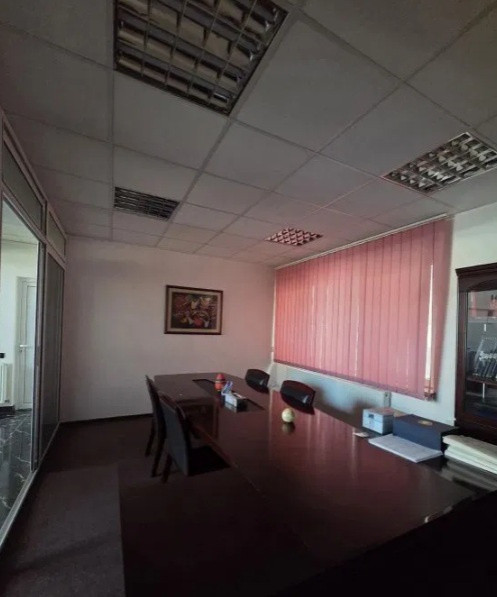 Ultracentral, spatiu IDEAL BIROURI/SERVICII, 320 mp.