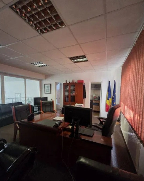 Ultracentral, spatiu IDEAL BIROURI/SERVICII, 320 mp.