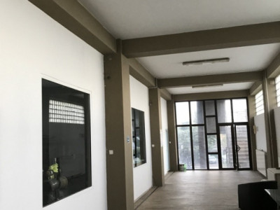 Aurel Vlaicu, spatiu comercial  P+1, 300 mp., curte