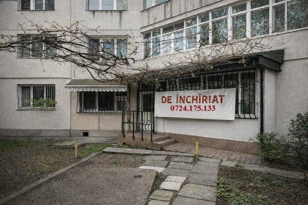 Tomis III, spatiu comercial 68 mp., bine pozitionat, intrare stradala.
