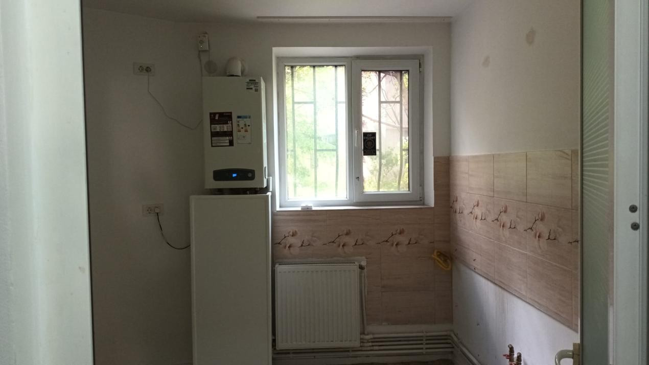 Tomis III, spatiu comercial 68 mp., bine pozitionat, intrare stradala.
