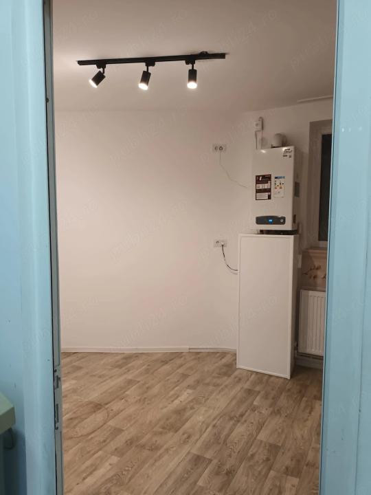 Tomis III, spatiu comercial 68 mp., bine pozitionat, intrare stradala.