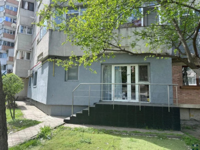 Dacia - stradal, spatiu stradal, 64 mp.
