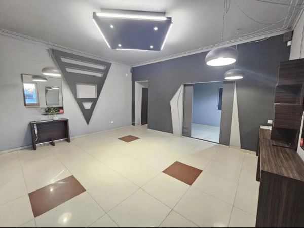 Capitol, spatiu IDEAL BIROURI, 4 camere, 90 mp.