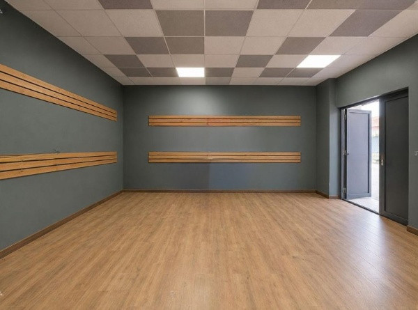 Faleza Nord, spatiu comercial din constructie 158 mp. rampa, curte 52 mp.