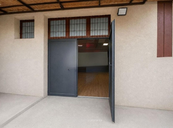 Faleza Nord, spatiu comercial din constructie 158 mp. rampa, curte 52 mp.