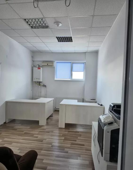 Zona Industriala - Interioare, spatiu birouri, 115 mp, parcare proprie