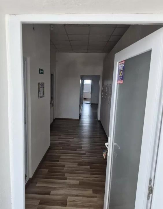 Zona Industriala - Interioare, spatiu birouri, 115 mp, parcare proprie