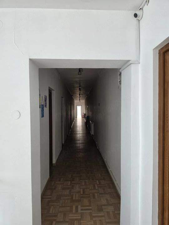 Zona Industriala - Interioare, spatiu birouri, 75 mp., parcare proprie