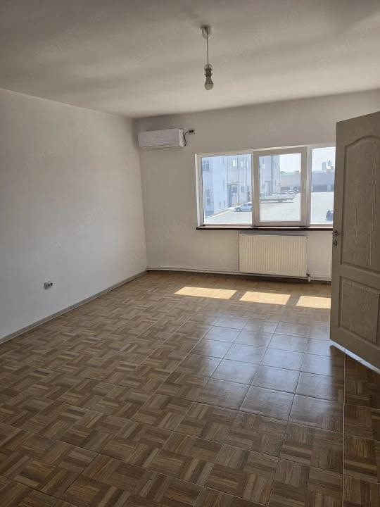 Zona Industriala - Interioare, spatiu birouri, 75 mp., parcare proprie