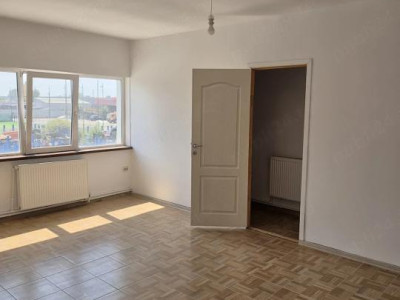 Zona Industriala - Interioare, spatiu birouri, 75 mp., parcare proprie