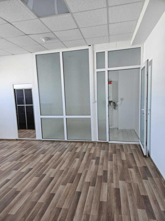 Zona Industriala - Interioare, spatiu birouri, 100 mp., parcare proprie