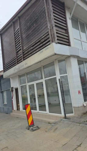 Oportunitate unică -proprietate pe colț cu vizibilitate maximă- teren 579 mp.