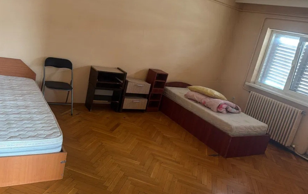 Trocadero, imobil P+2, 5 camere, ideal cazare muncitori