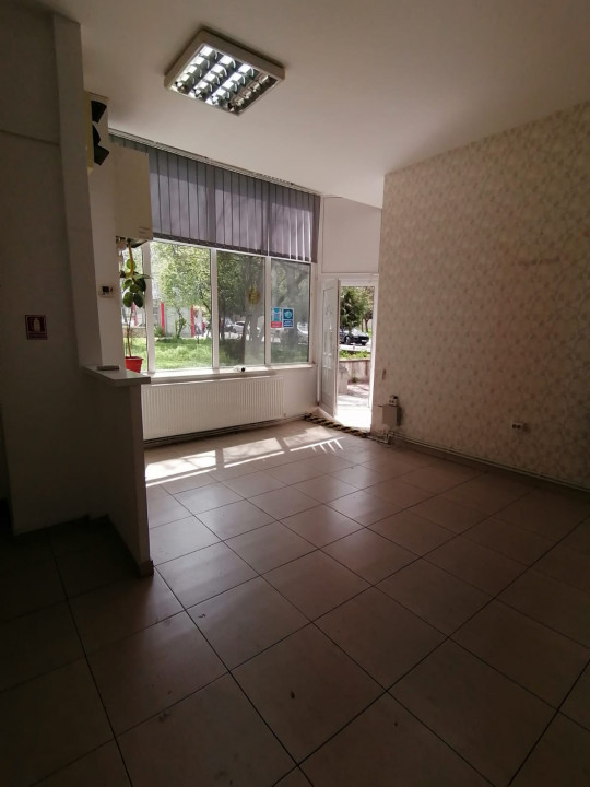 Tomis II, SPATIU COMERCIAL - IDEAL SALON BEAUTY,  26 mp.