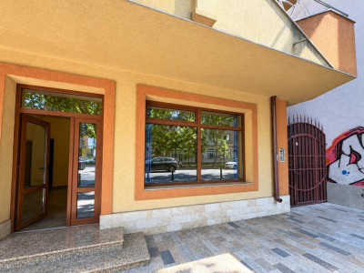 Tomis II, spatiu comercial, 2 cai de acces, utilitati incluse