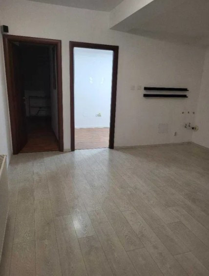Trocadero, spatiu comercial, 56 mp., acces stradal