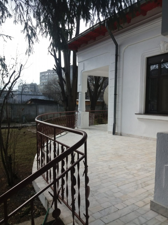 Gara, imobil UNICAT, 7 camere, IDEAL SEDIU/BIROURI