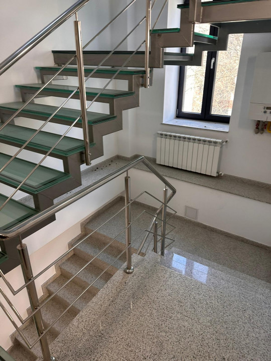 ULTRACENTRAL - spatiu birouri cu iz interbelic, 160 mp.,