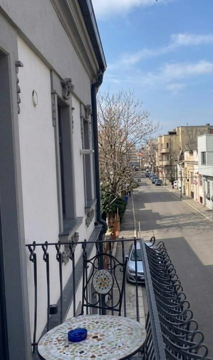 ULTRACENTRAL - spatiu birouri cu iz interbelic, 160 mp.,