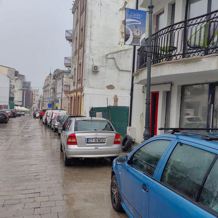 Piata Ovidiu , spatiu comercial 110 mp., D+P