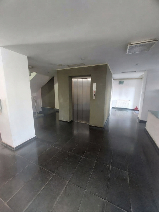 Bd Mamaia, spatiu birouri, 160 mp.