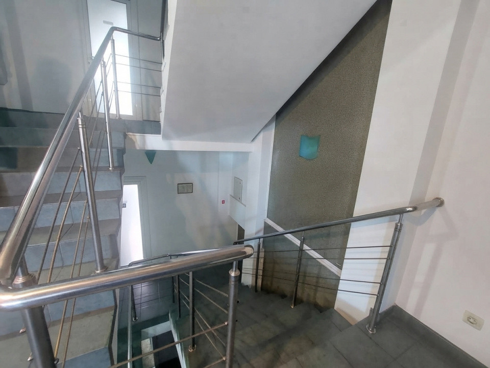 Bd Mamaia, spatiu birouri, 160 mp.