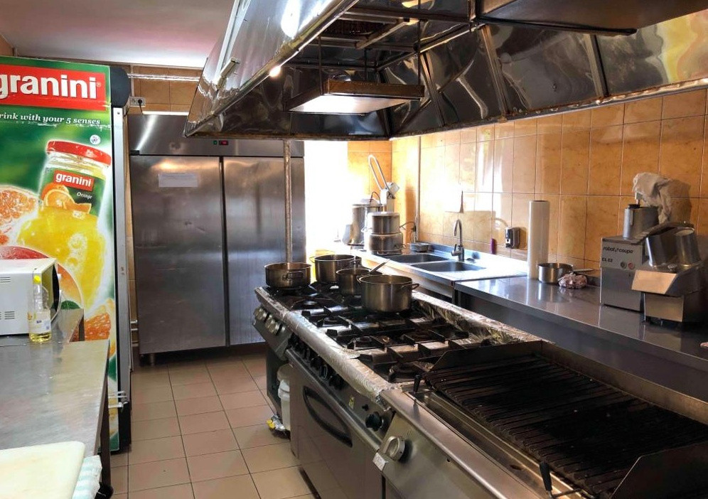Inel II - spatiu comercial Horeca, 170 mp., echipat inetgral