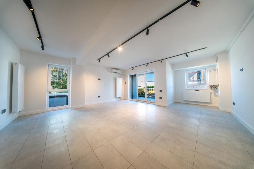 Spatiu birouri, renovat 2026, 84 mp., 2 locuri de parcare