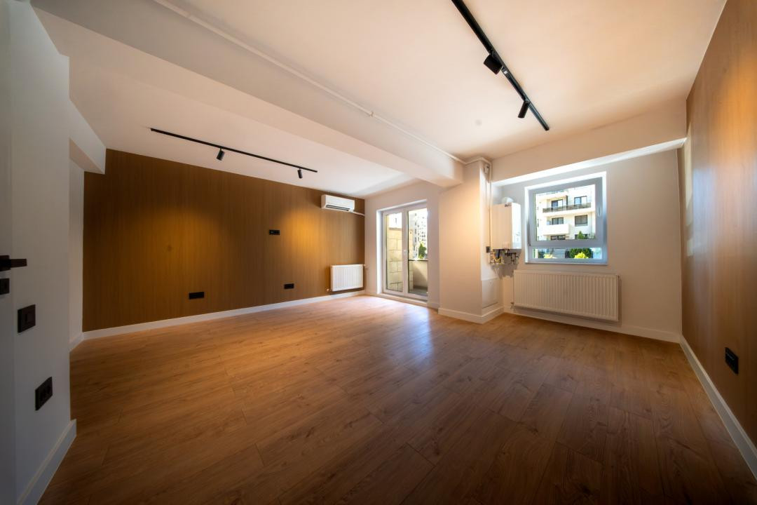 Spatiu birouri, renovat 2026, 84 mp., 2 locuri de parcare