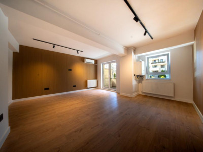 Spatiu birouri, renovat 2026, 144 mp., 4 locuri de parcare